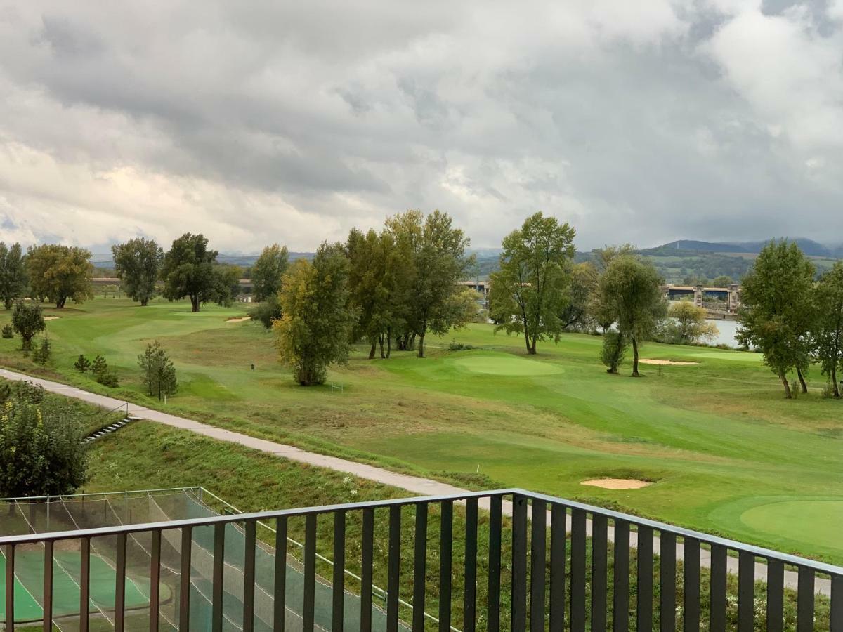 Greenbay Golf Apartments Trenčín 外观 照片